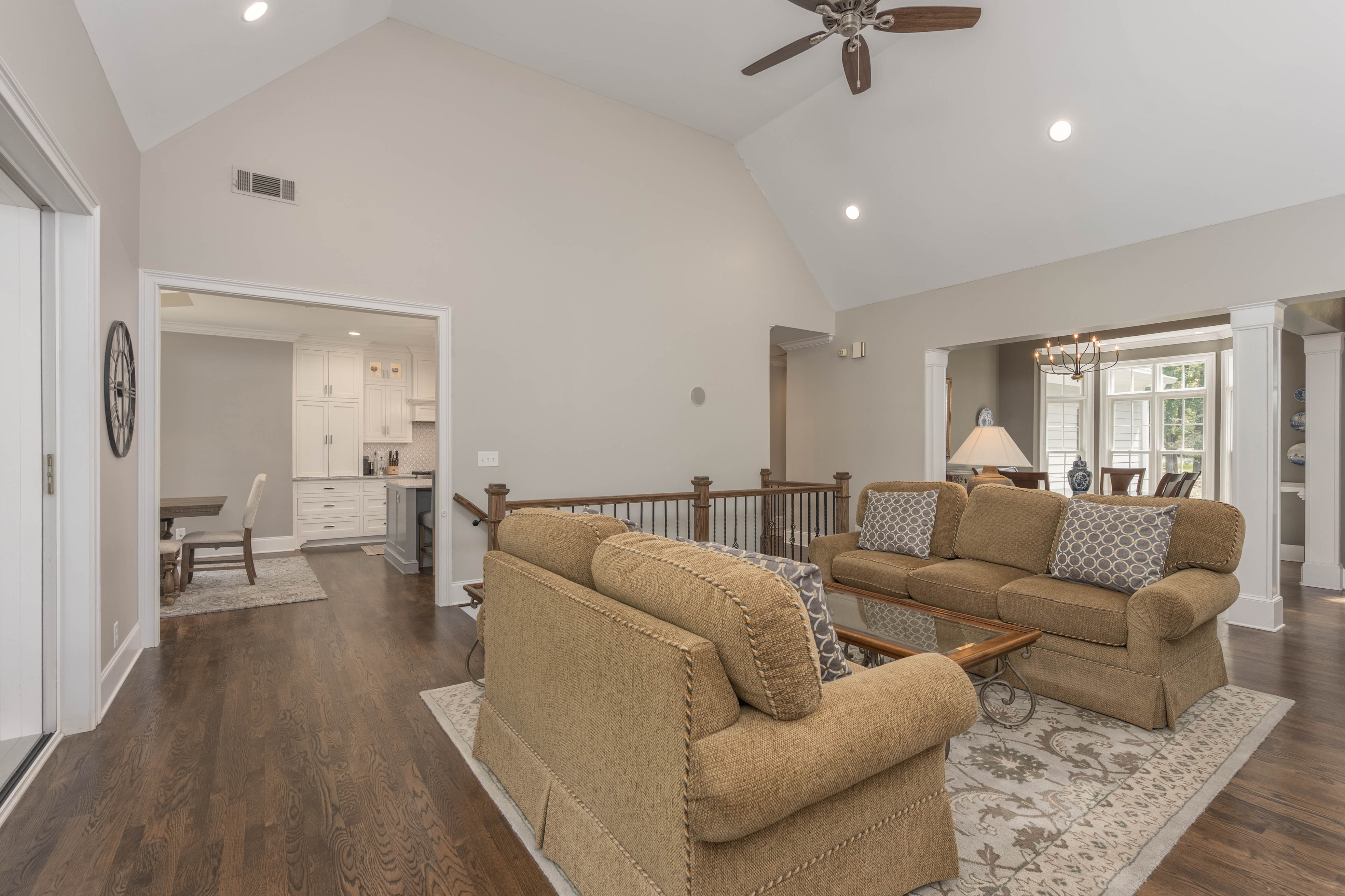 1011 Penfield Way image 6